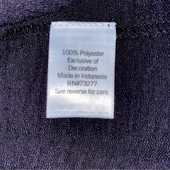 Nine West off the shoulder top - Picture 4 of 4